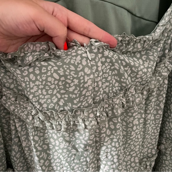 Leopard Print Backless Ruffle Dress - Picture 4 of 13